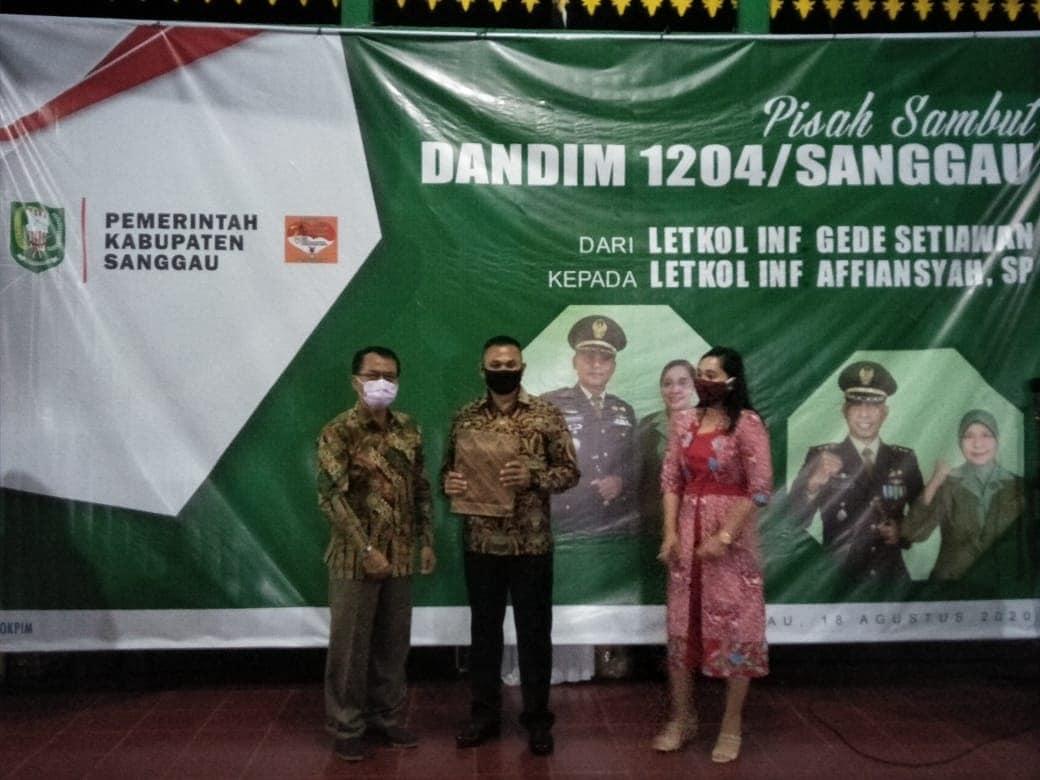 KEPALA BNNK SANGGAU HADIRI ACARA PISAH SAMBUT DANDIM 1204/SANGGAU KEPALA BNNK SANGGAU HADIRI ACARA PISAH SAMBUT DANDIM 1204/SANGGAU