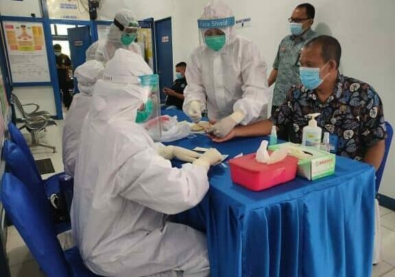 Cegah Penyebaran Covid-19,BNNK Sanggau Gelar Rapid Test