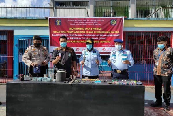 BNNK Sanggau,POLRI dan Rutan Kelas IIB Sanggau Geledah Blok Hunian WBP