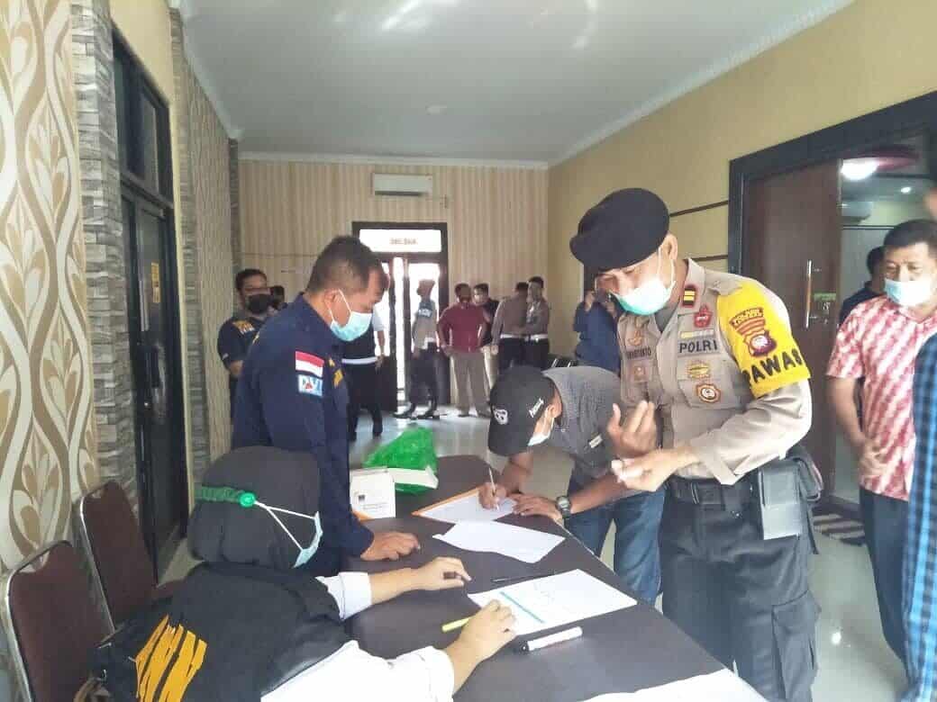 BNNK Sanggau Tes Urine Anggota Polres Sanggau BNNK Sanggau Tes Urin Anggota Polres Sanggau