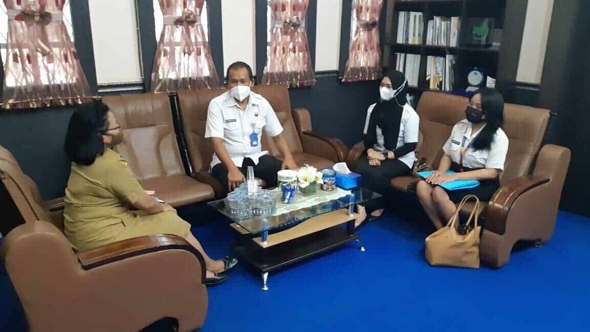Kepala BNNK Sanggau Koordinasi dengan Kepala Bappeda Kabupaten Sanggau terkait Inpres Nomor 2 Tahun 2020. Kepala BNNK Sanggau Koordinasi dengan Kepala Bapedda Kabupaten Sanggau terkait Inpres Nomor 2 Tahun 2020.