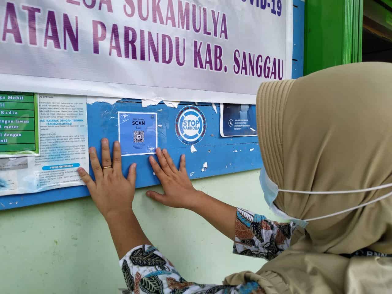 Komunikasi Informasi dan Edukasi (KIE) Keliling Dan Penyemprotan Logo Stop Narkoba di Desa Suka Mulya Kecamatan Parindu. Komunikasi Informasi dan Edukasi (KIE) Keliling Dan Penyemprotan Logo Stop Narkoba di Desa Suka Mulya Kecamatan Parindu.