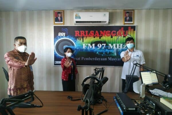 BNNK Sanggau Koordinasi Ke RRI Sanggau Terkait Penyiaran Tag Line BNN RI Yang Berjudul “War On Drugs”