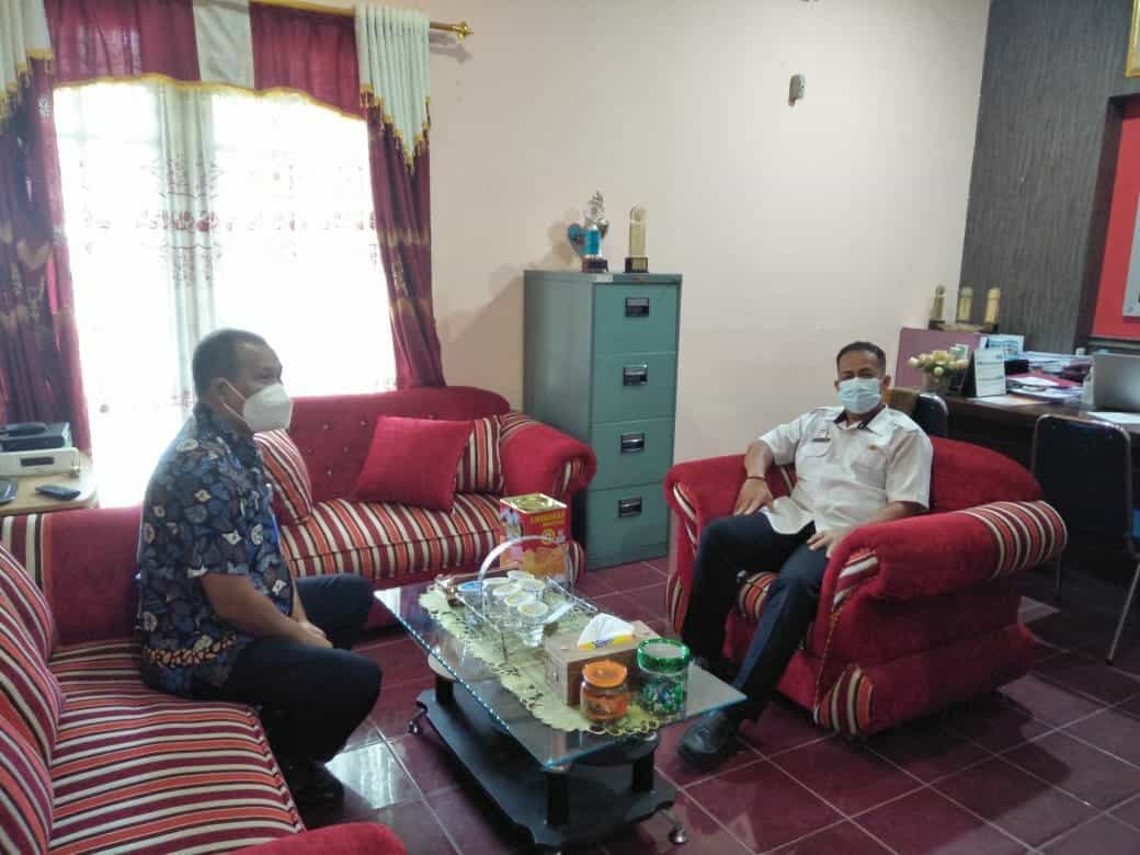 Kepala BNNK Sanggau Koordinasi dengan Kepala Dinas Pemuda Olahraga dan Pariwisata Kabupaten Sanggau terkait Inpres Nomor 2 Tahun 2020. Kepala BNNK Sanggau Koordinasi dengan Kepala Dinas Pemuda Olahraga dan Pariwisata Kabupaten Sanggau terkait Inpres Nomor 2 Tahun 2020.