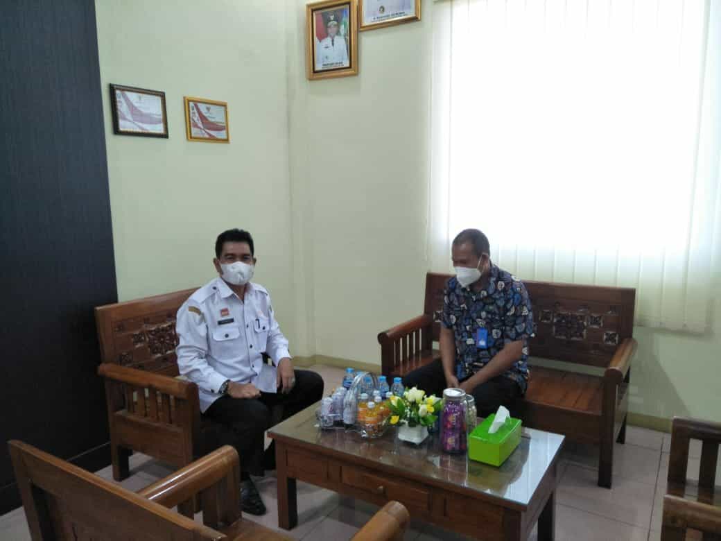 Kepala BNNK Sanggau Koordinasi dengan Kepala Dinas Bina Marga dan Sumber Daya Air Kabupaten Sanggau terkait Inpres Nomor 2 Tahun 2020. Kepala BNNK Sanggau Koordinasi dengan Kepala Dinas Bina Marga dan Sumber Daya Air Kabupaten Sanggau terkait Inpres Nomor 2 Tahun 2020.