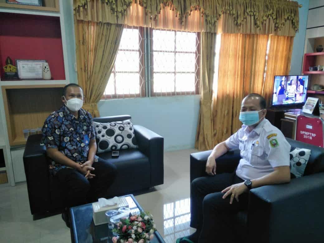 Kepala BNNK Sanggau Koordinasi dengan Kepala Dinas Penanaman Modal dan Pelayanan Terpadu Satu Pintu Kabupaten Sanggau terkait Inpres Nomor 2 Tahun 2020. Kepala BNNK Sanggau Koordinasi dengan Kepala Dinas Penanaman Modal dan Pelayanan Terpadu Satu Pintu Kabupaten Sanggau terkait Inpres Nomor 2 Tahun 2020.