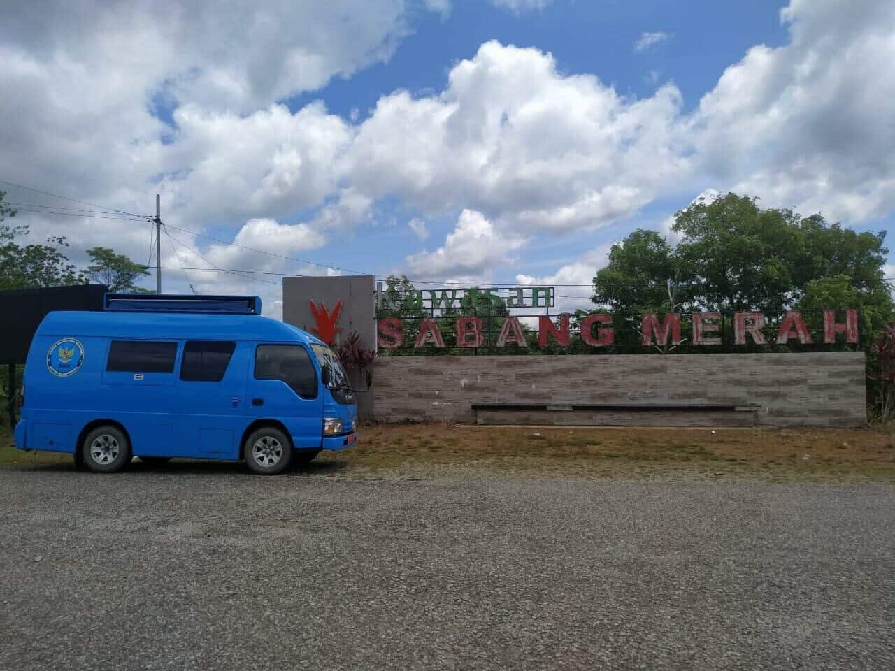 Komunikasi Informasi dan Edukasi (KIE) keliling tentang P4GN dan bahaya Covid-19 di wilayah Taman Sabang Merah Kota Sanggau. Komunikasi Informasi dan Edukasi (KIE) keliling tentang P4GN dan bahaya Covid-19 di wilayah Taman Sabang Merah Kota Sanggau.