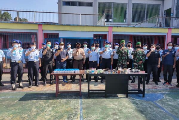 BNNK Sanggau Melaksanakan Penggeledahan Di Rutan Kelas IIB Sanggau