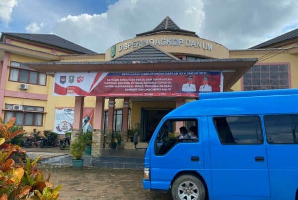 KOMUNIKASI INFORMASI DAN EDUKASI (KIE). KOMUNIKASI INFORMASI DAN EDUKASI (KIE).
