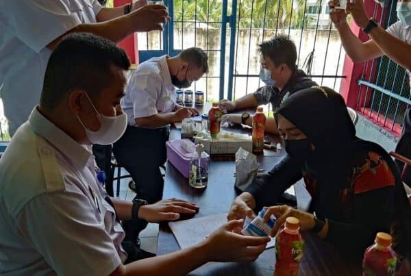 BNNK SANGGAU TES URINE PEGAWAI RUTAN KLAS IIB SANGGAU.