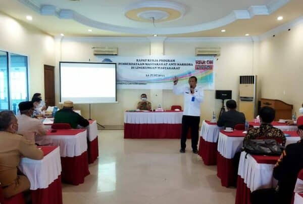 RAPAT KERJA PROGRAM PEMBERDAYAAN MASYARAKAT ANTI NARKOBA DI LINGKUNGAN MASYARAKAT.