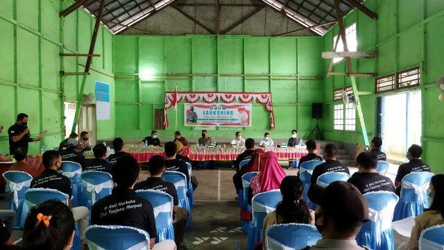 Kepala BNN Kabupaten Sanggau Menghadiri Undangan Launching Desa Bersinar (Bersih Narkoba) di Desa Tanjung Merpati Kepala BNN Kabupaten Sanggau Menghadiri Undangan Launching Desa Berrsinar (Bersih Narkoba) di Desa Tanjung Merpati