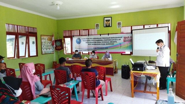 Fasilitasi Pelaksanaan Program Ketahanan Keluarga pertemuan ke-2. Fasilitasi Pelaksanaan Program Ketahanan Keluarga pertemuan ke-2.