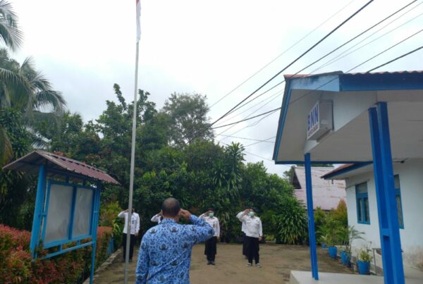 PELAKSANAAN APEL PAGI.