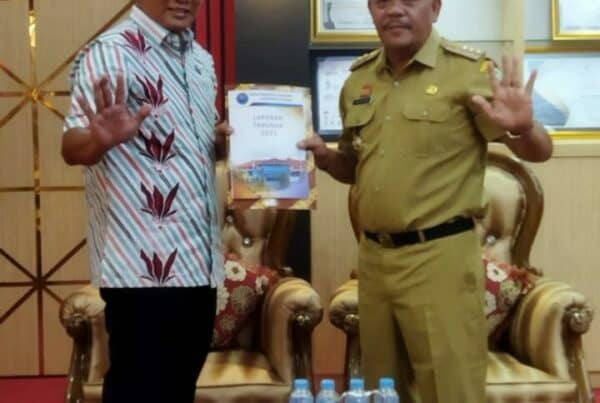 KEPALA BNNK SANGGAU MENYAMPAIKAN LAPORAN TAHUNAN 2021 KEPADA BUPATI SANGGAU
