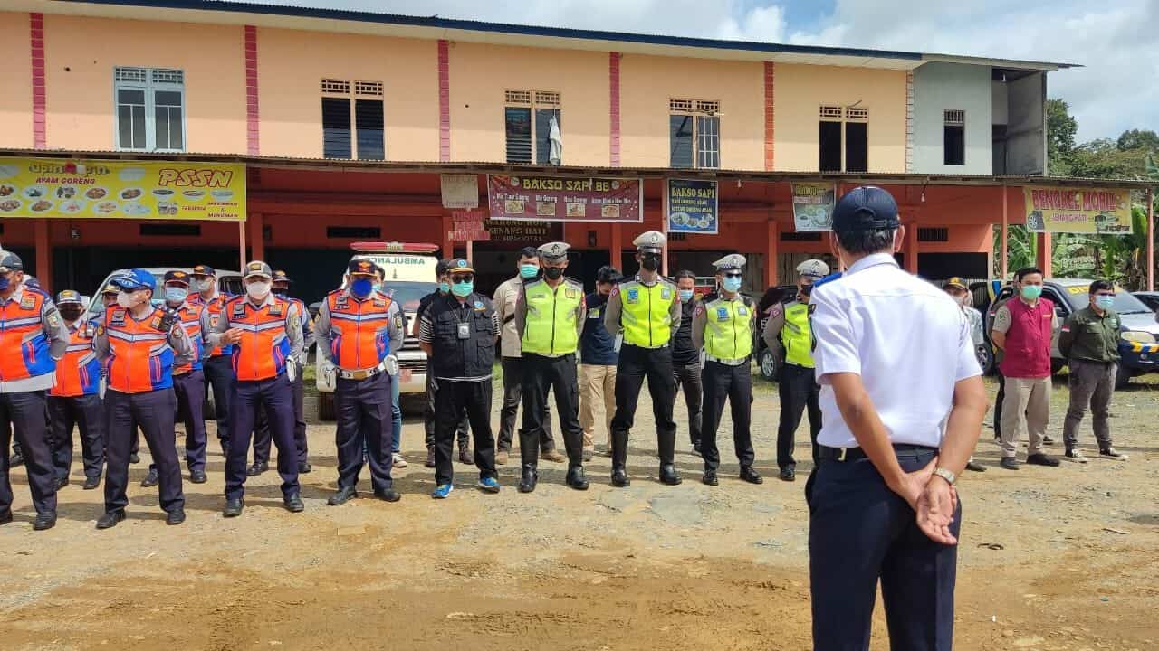 Rampcheck Di Simpang Ampar 22 Orang Terjaring, 3 Diantaranya Terindikasi Narkotika Rampcheck Di Simpang Ampar 22 Orang Terjaring, 3 Diantaranya Terindikasi Narkotika